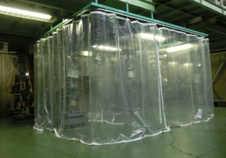 工場内の粉塵対策にビニールカーテン（鉄骨の加工・設置も）